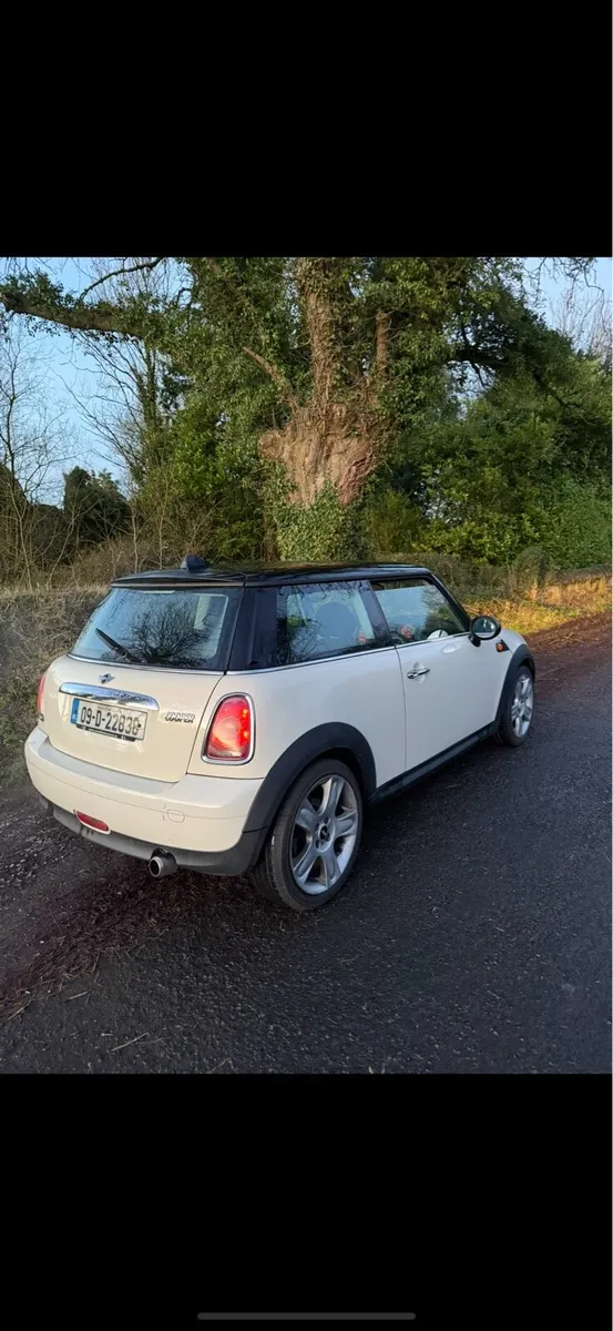 Mini Cooper Hatch - Image 1