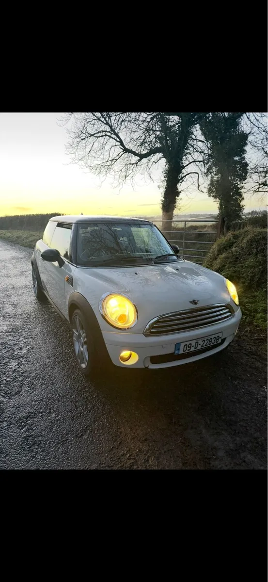 Mini Cooper Hatch - Image 2