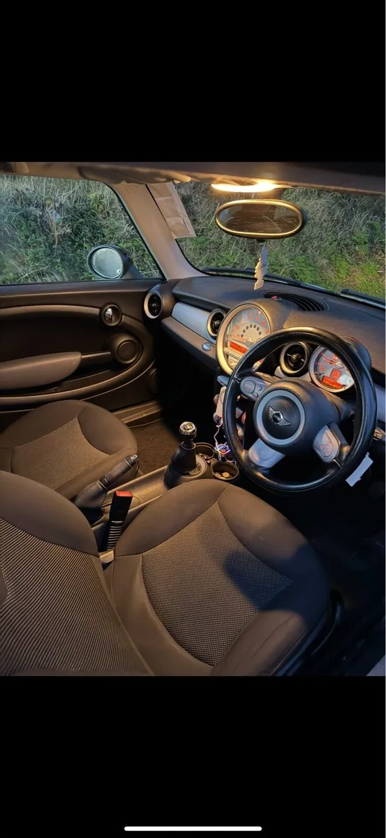 Mini Cooper Hatch - Image 4