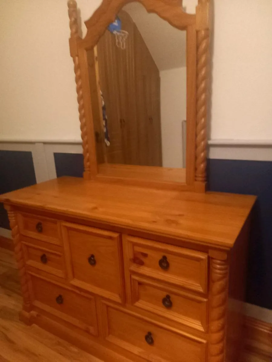Bedroom dresser - Image 1