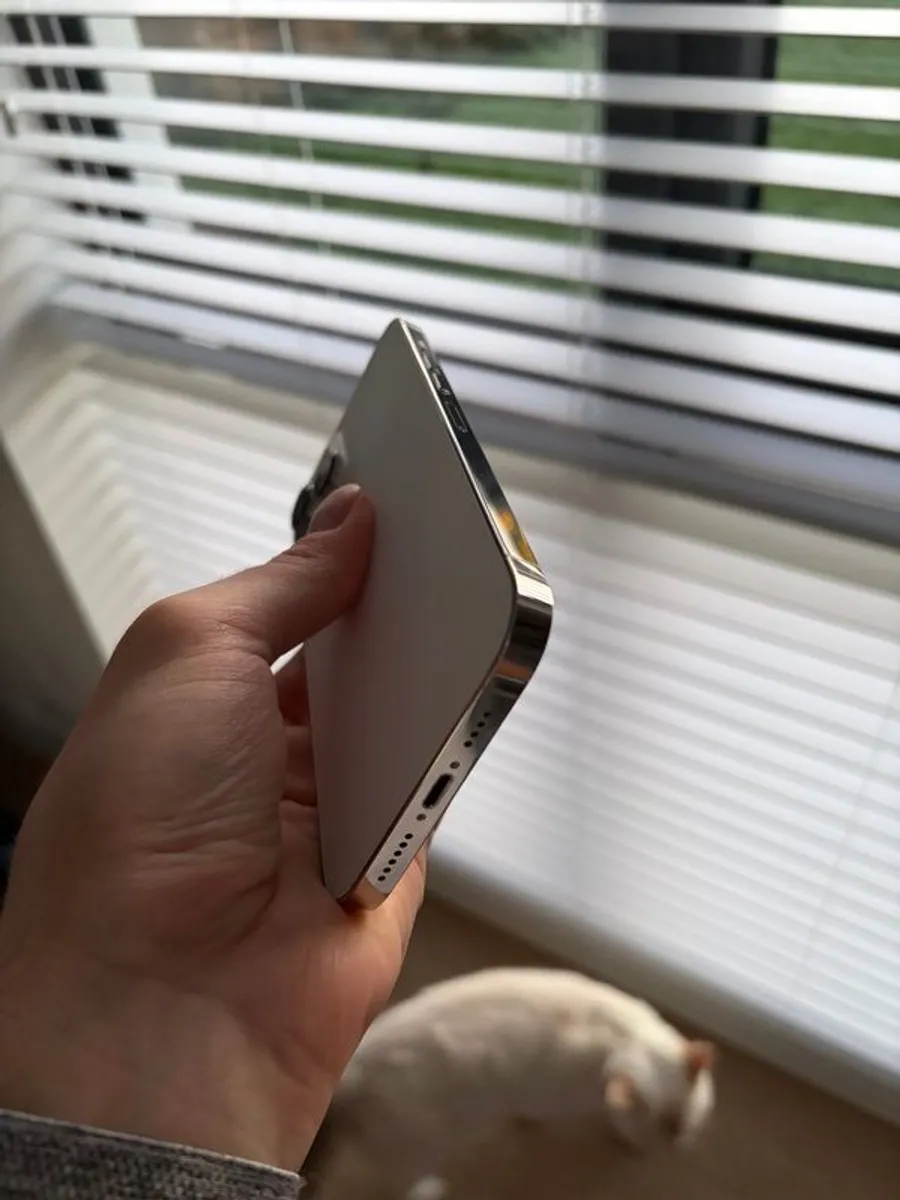 iPhone 13 Pro Max - White - Image 2