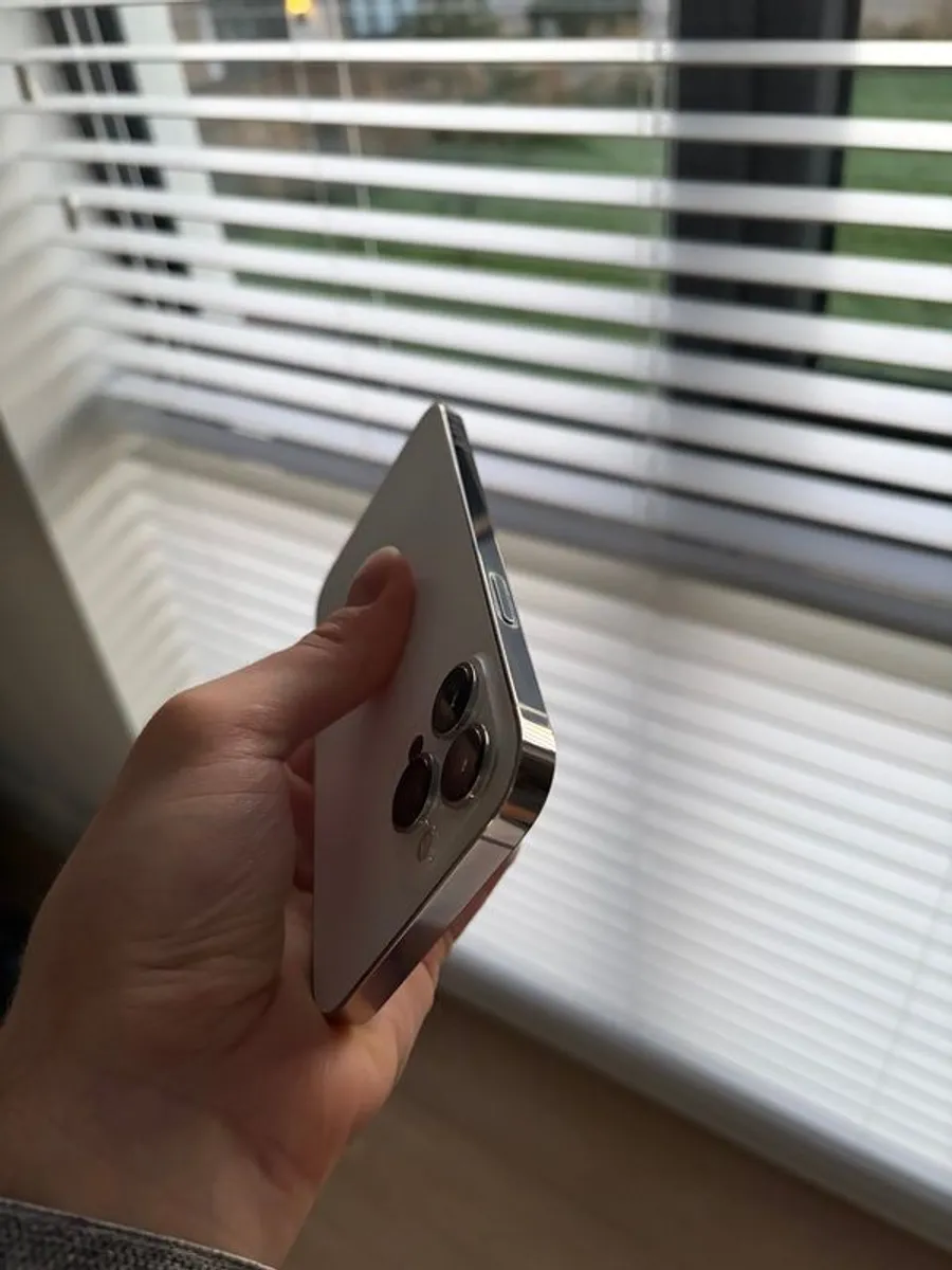 iPhone 13 Pro Max - White - Image 4