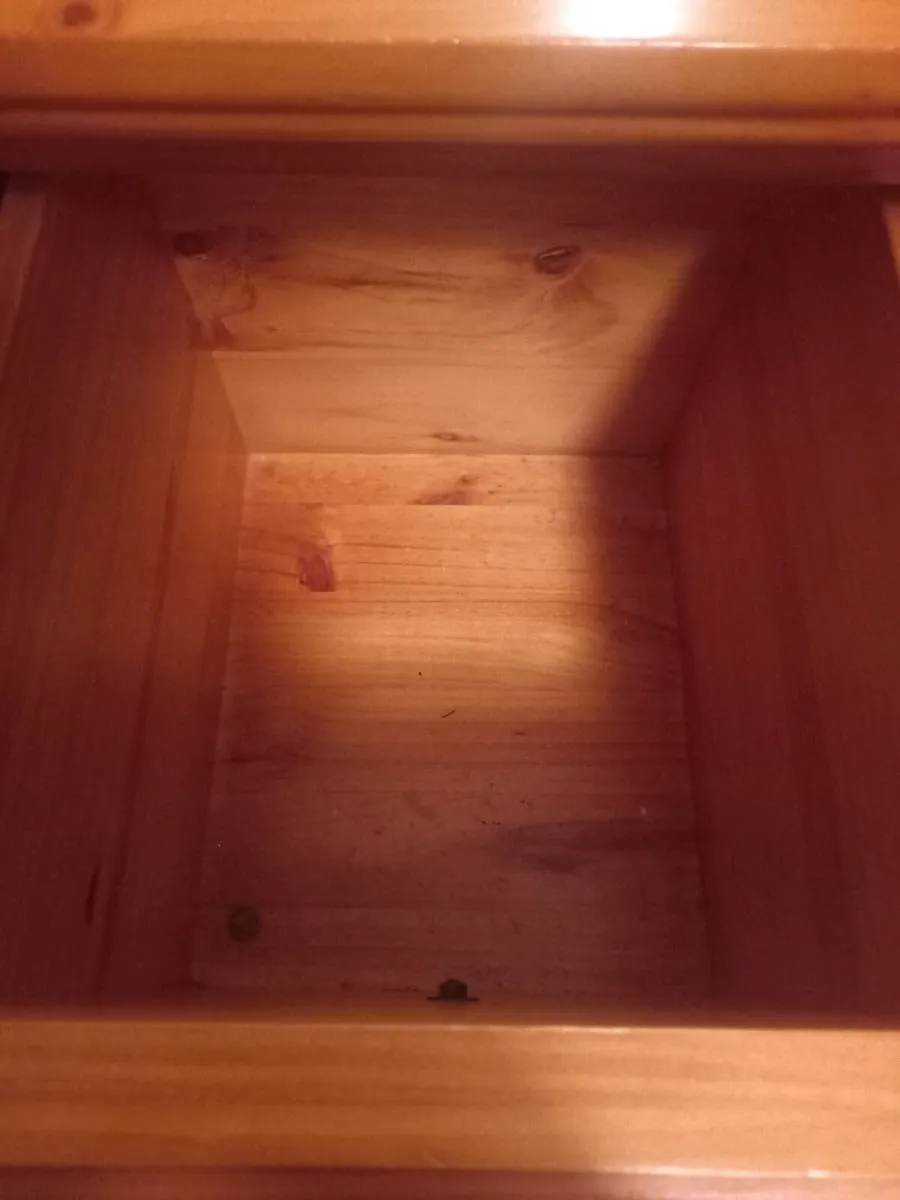 Bedroom dresser - Image 4