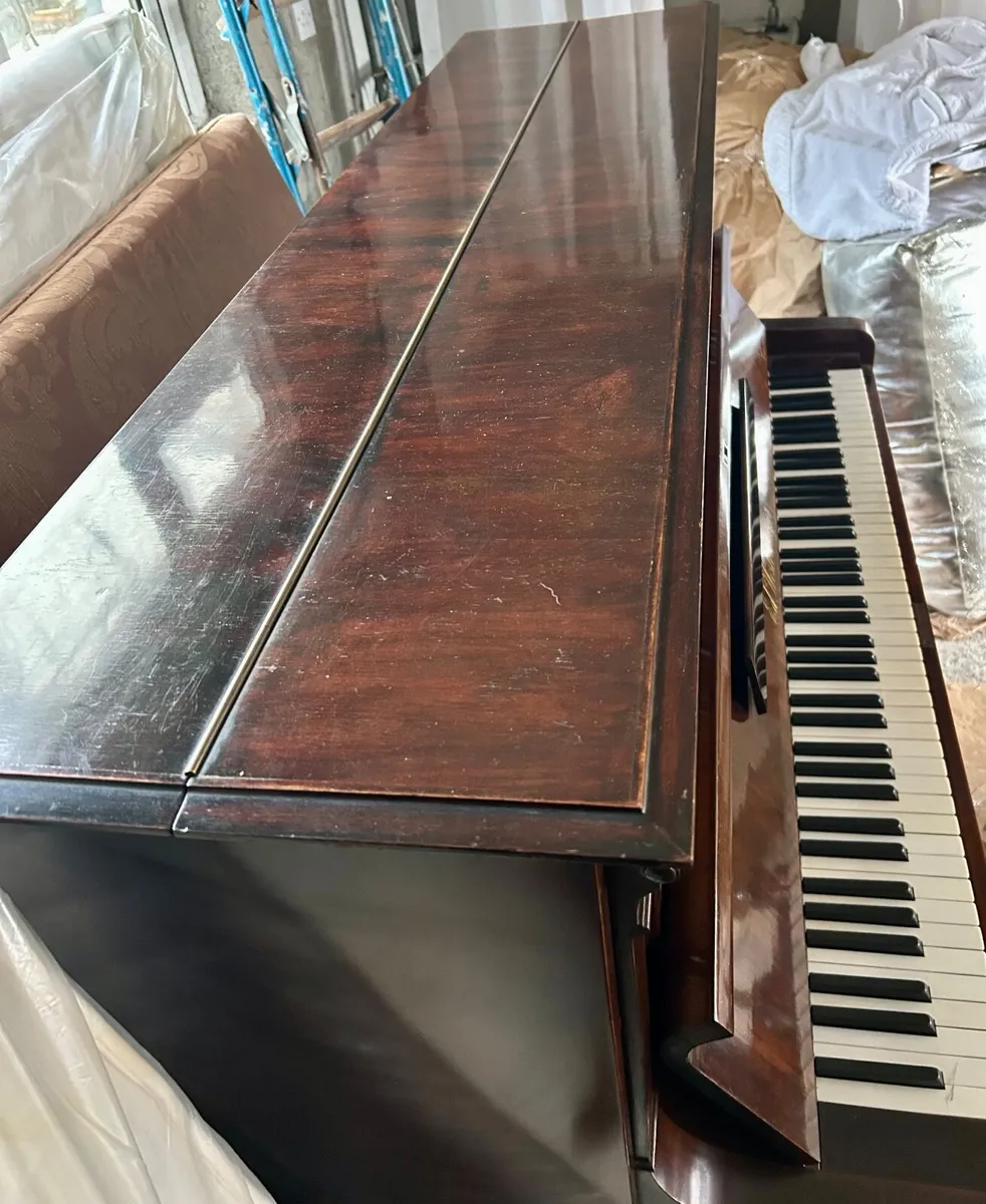 Piano with stool - Image 4