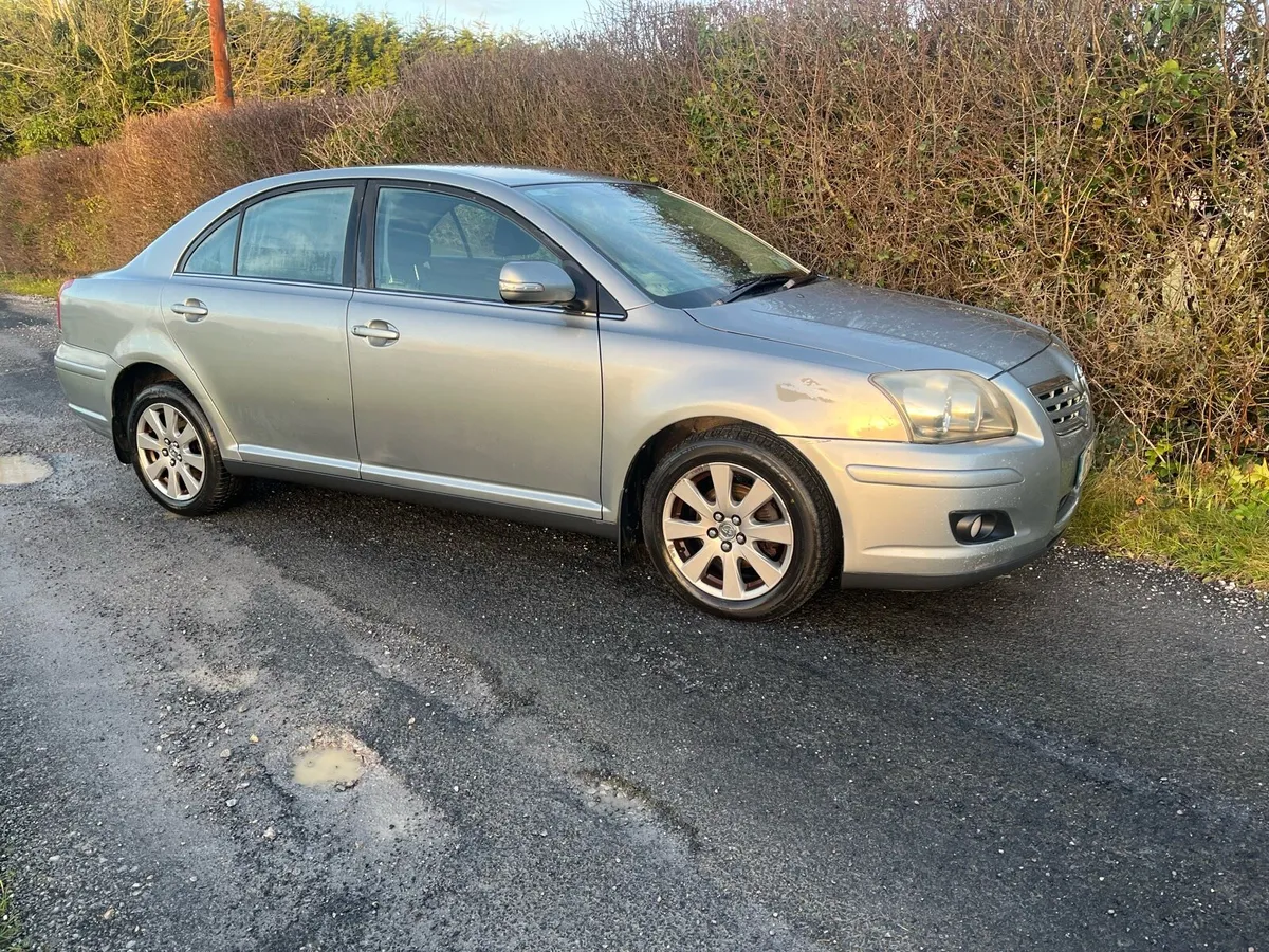 2007 Toyota Avensis - Image 2