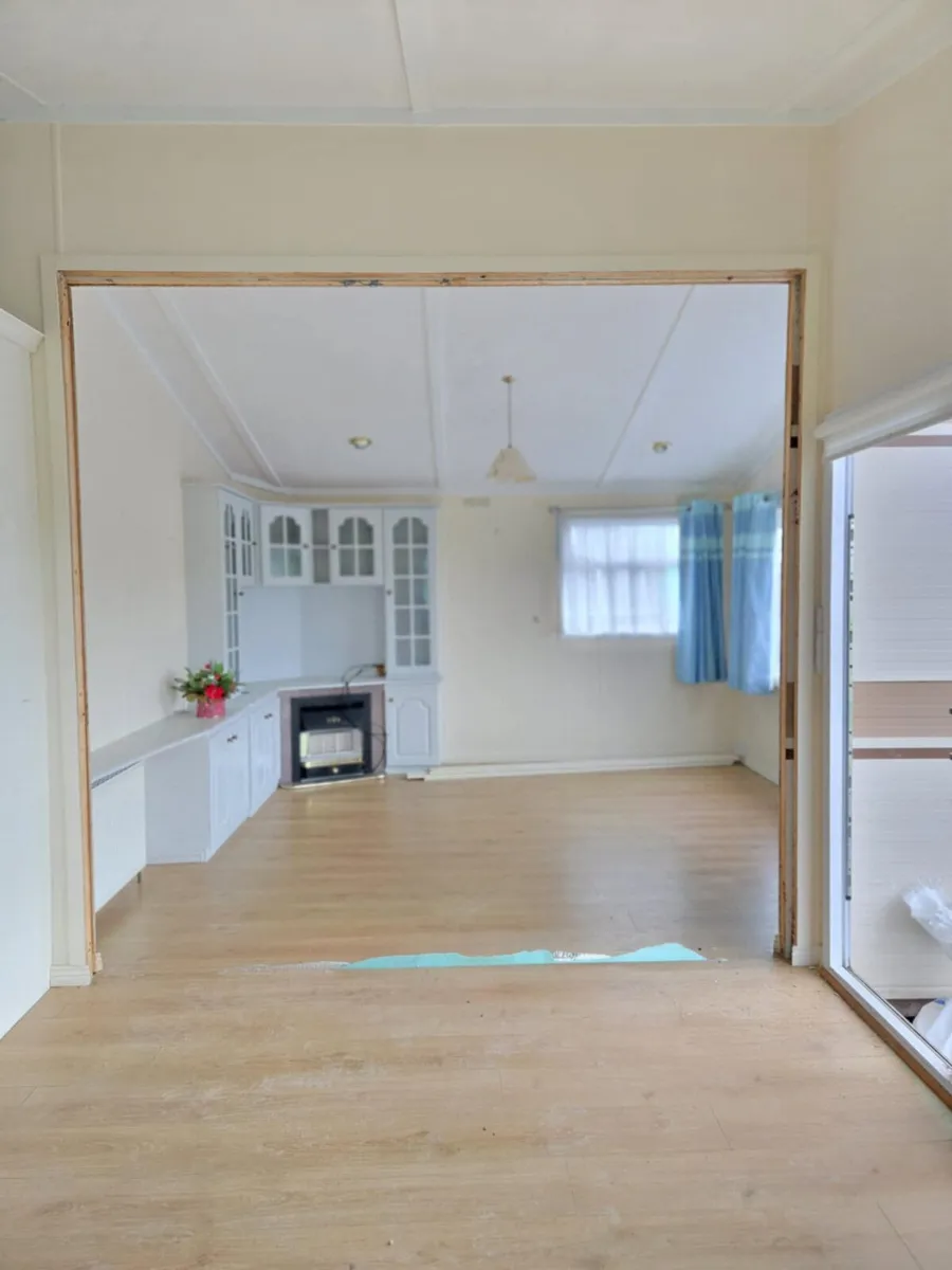 30 x 24 ft Roadmaster Chalet - Image 2