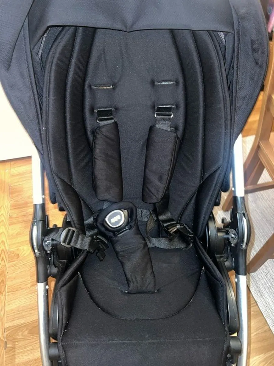 Mamas & Papas flip xt2 travel system - Image 2