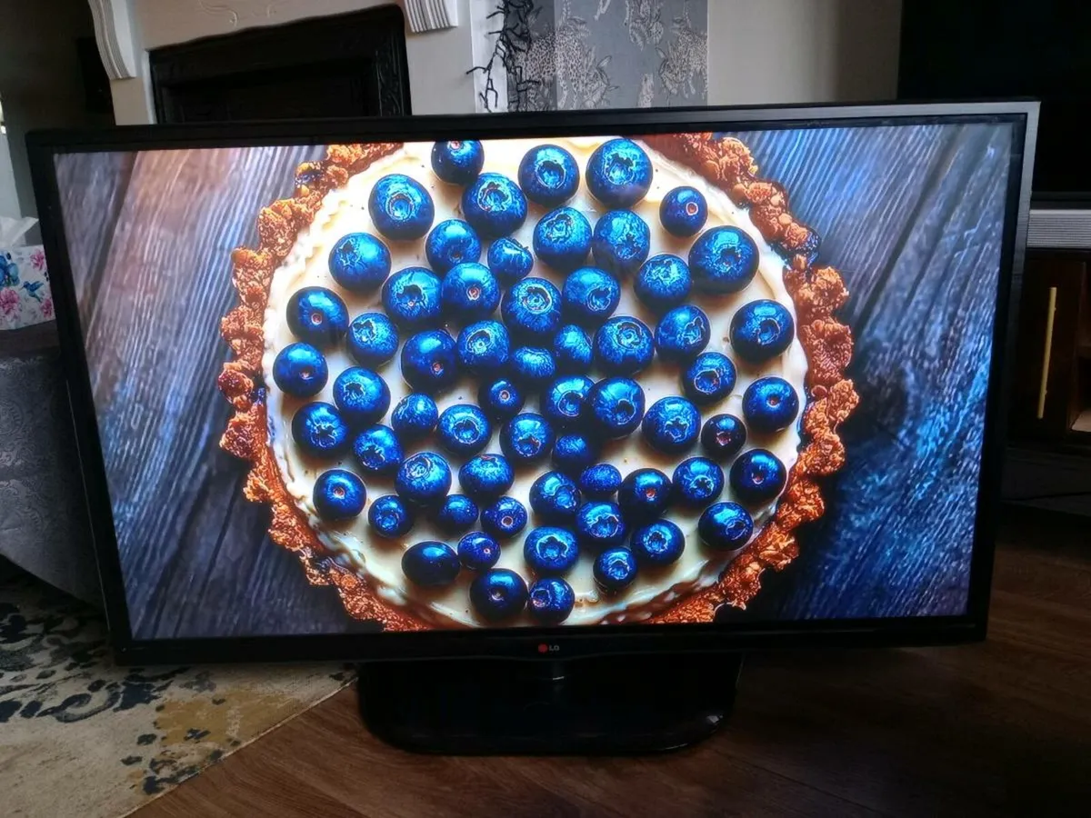 LG 50 Full HD plasma TV NOT SMART 50PN650T - Image 3