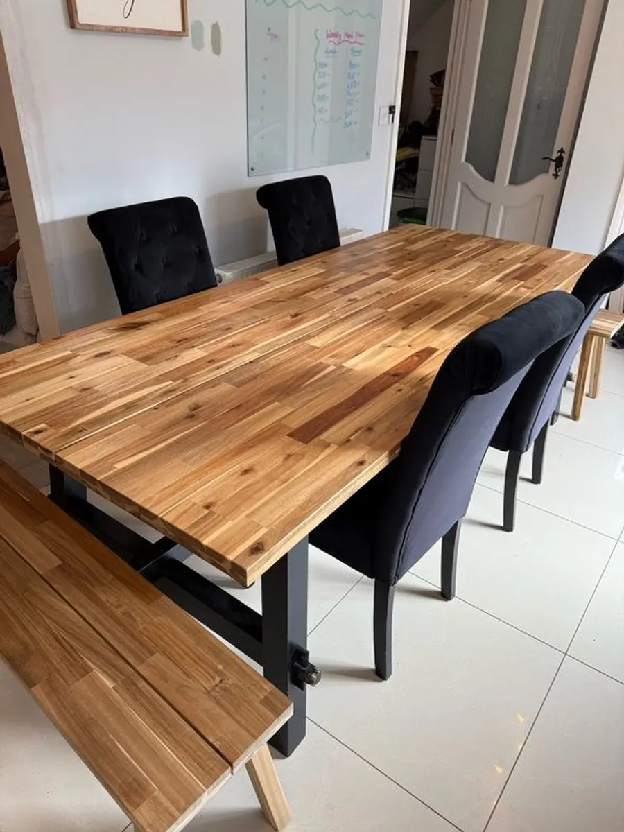 Kitchen table with 4 dining chairs and 2 benches - Image 1