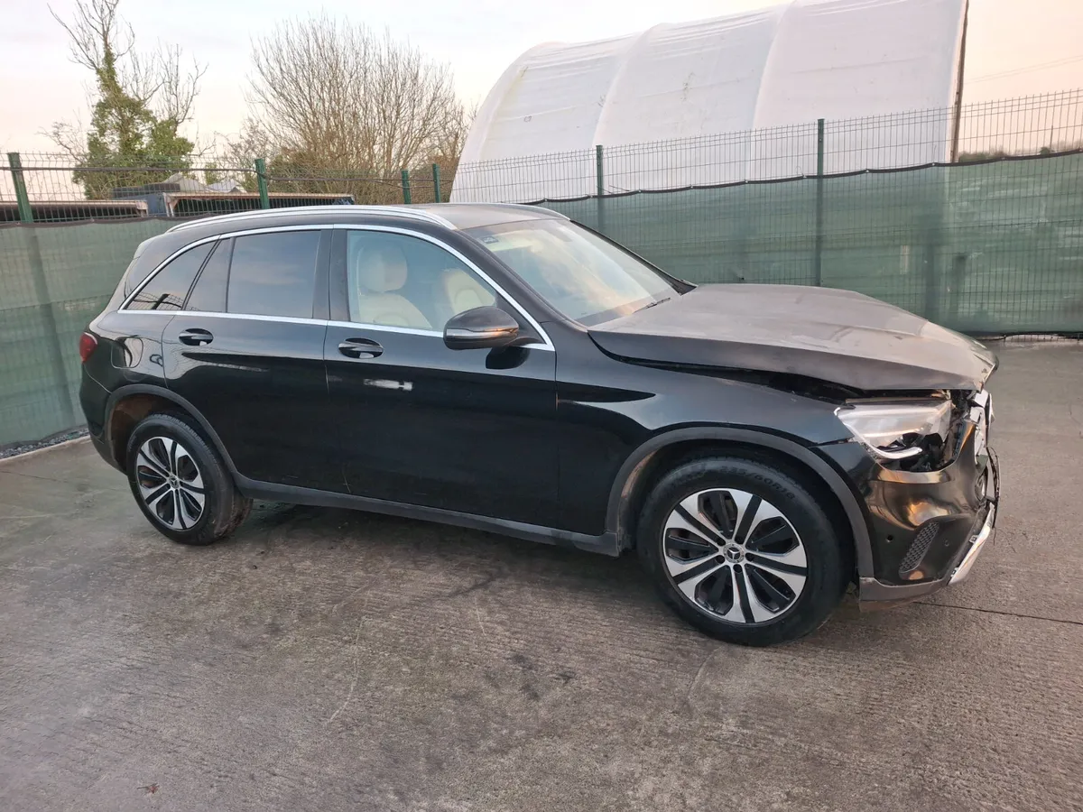 2019 Mercedes GLC-Class  4 Matic  220D  2.0 Diesel - Image 1