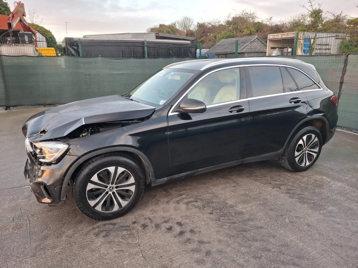 2019 Mercedes GLC-Class  4 Matic  220D  2.0 Diesel - Image 2