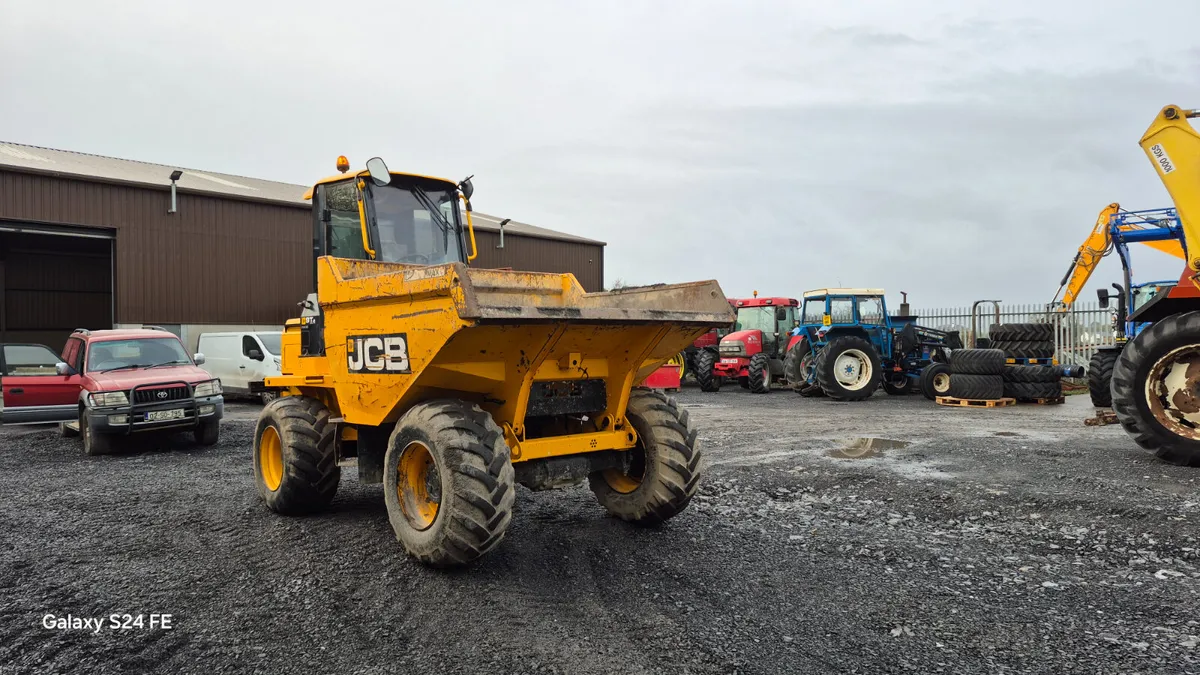 JCB 9t Dumper - Image 3