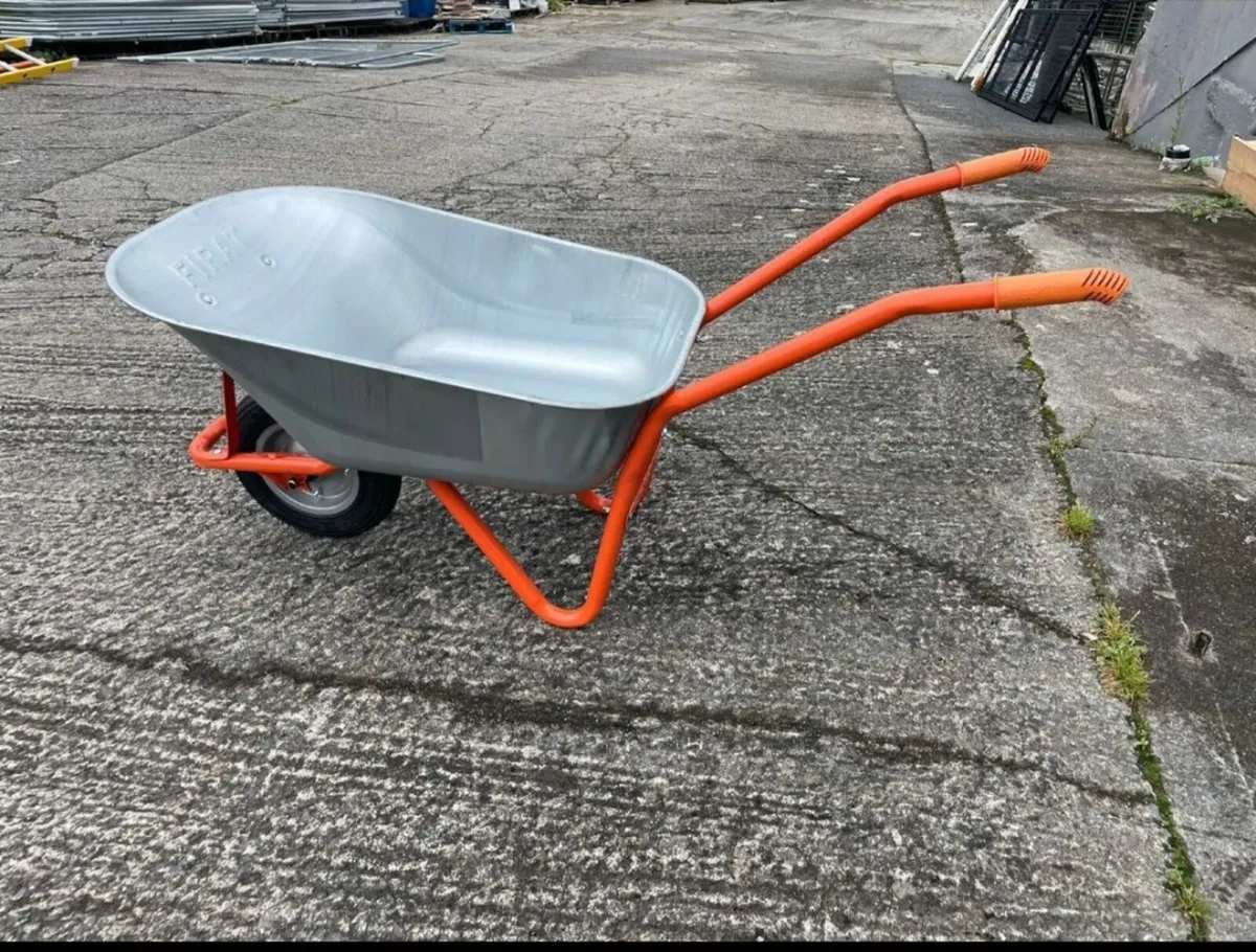 Wheel barrows - Image 1