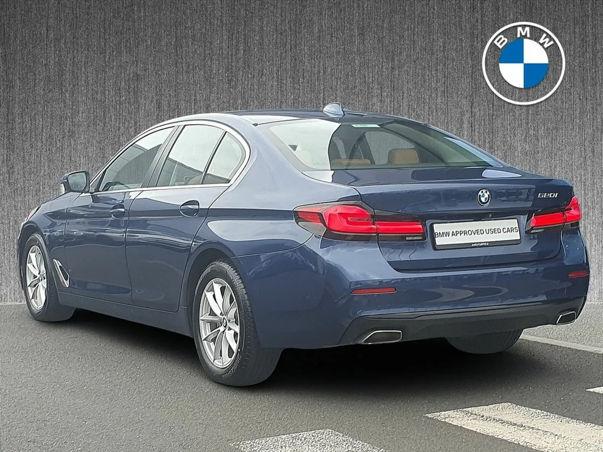 BMW 5-Series 520i SE Saloon - Image 3