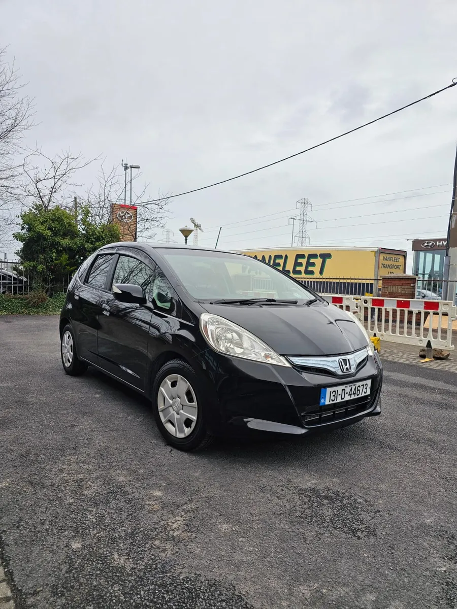 Honda Fit 2013 Automatic Hybrid - Image 3