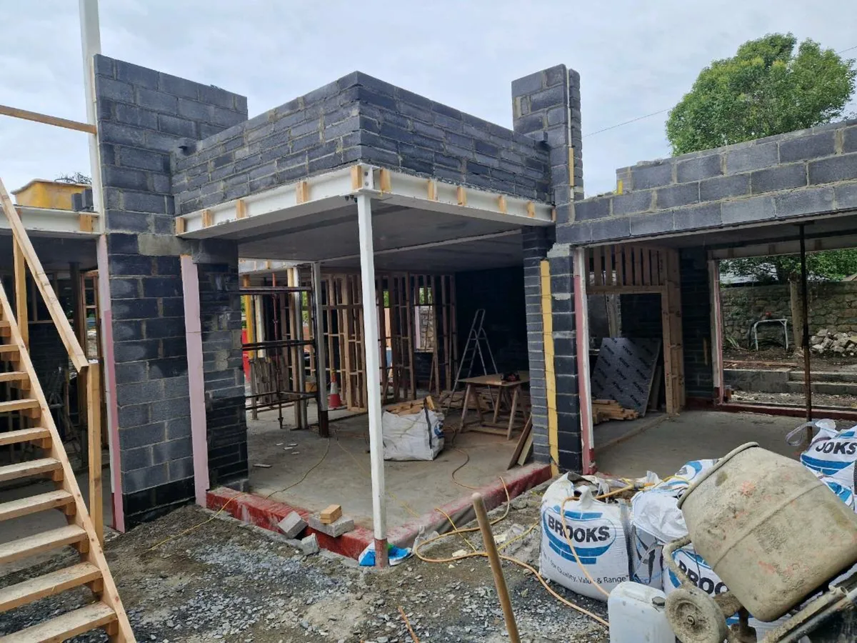 Bricklaying contractor available in Dublin and sur - Image 1