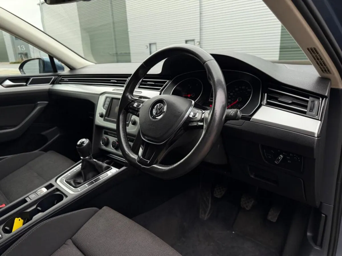 2016 Volkswagen Passat 2.0TDI - Image 3
