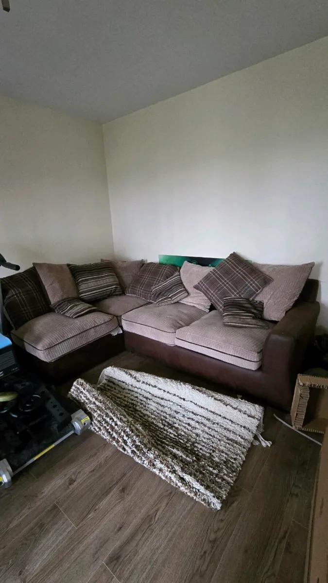 Brown corner sofa - Image 3