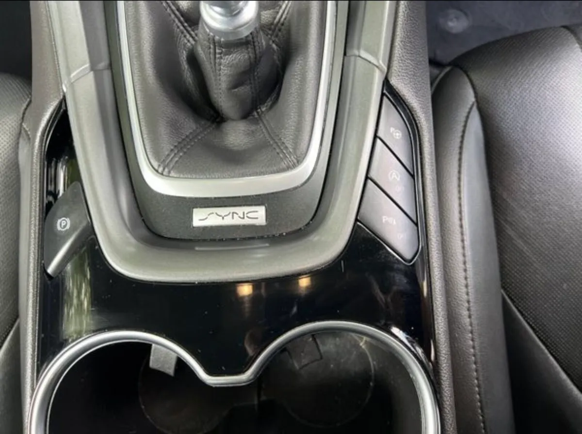 Ford Mondeo 2016 High spec - Image 2