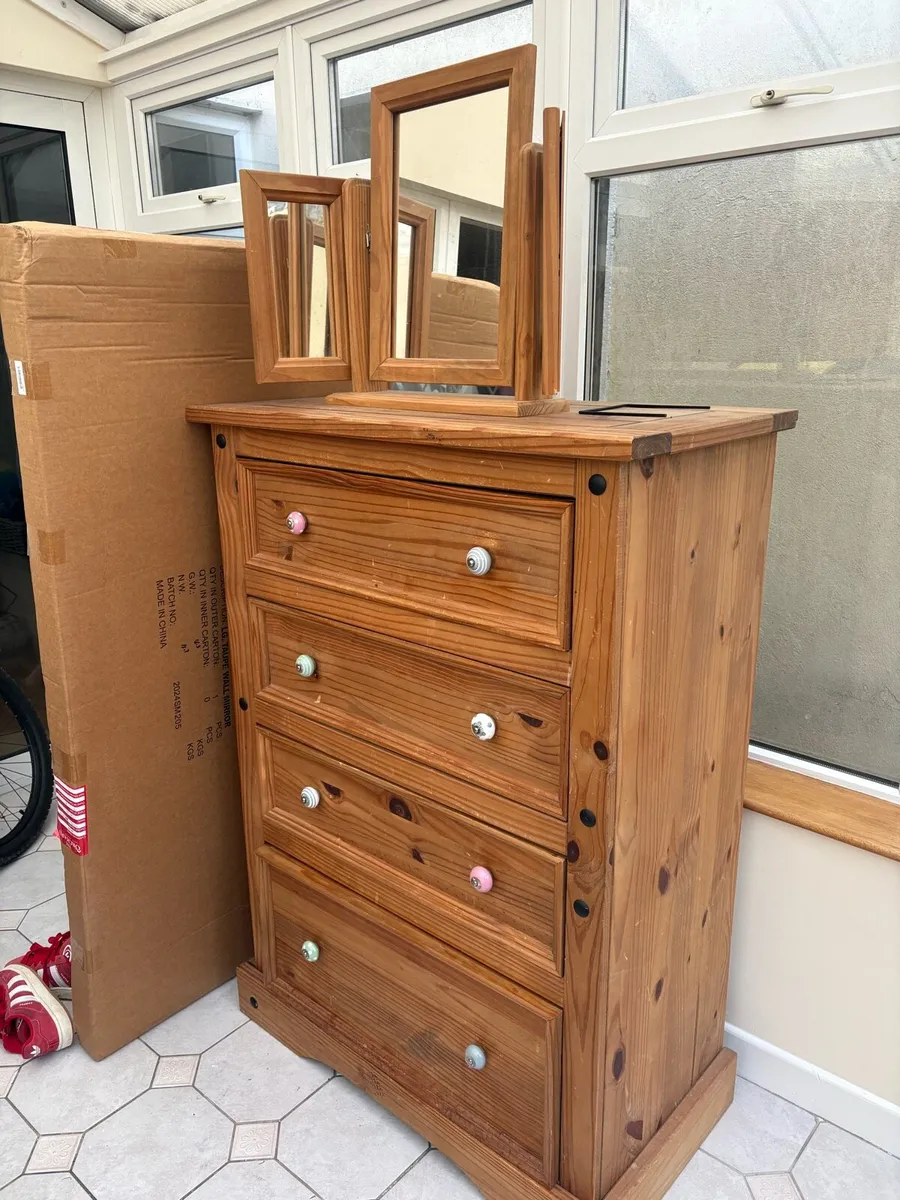 Oak Chest of Drawers - Image 2