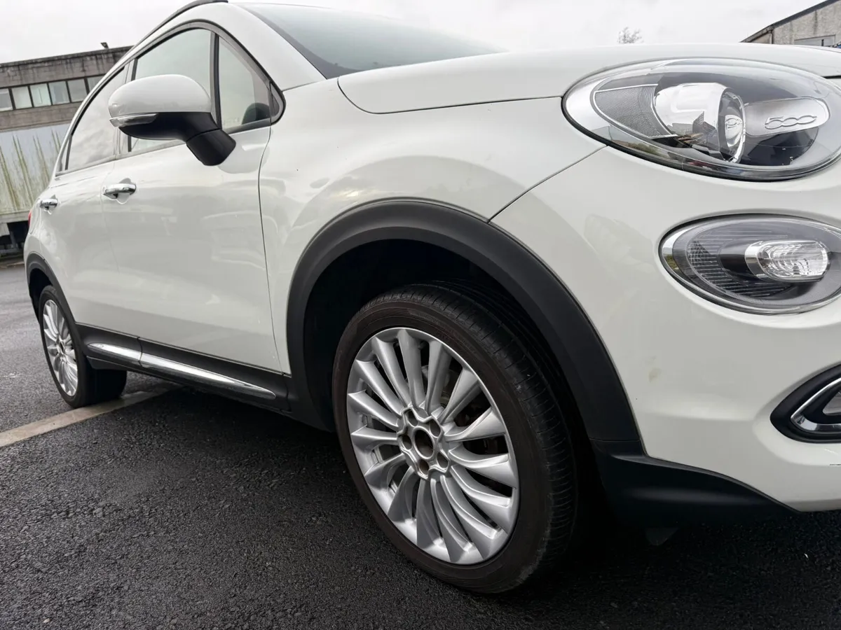 Fiat 500X 2015 white - Image 2