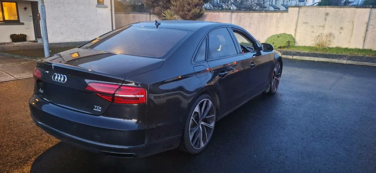 2015 Audi A8 - Image 3