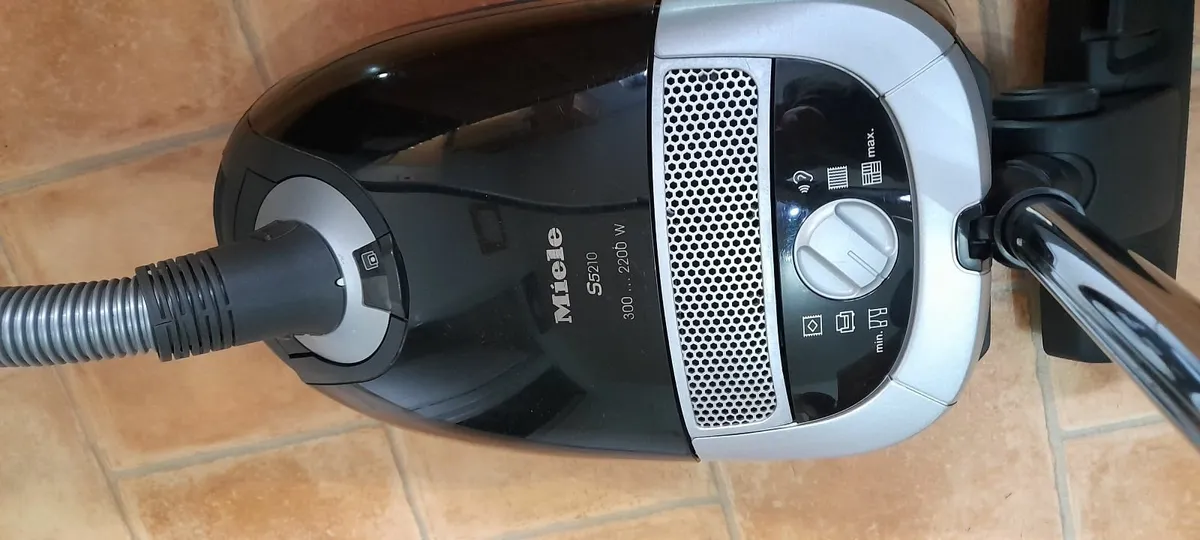 Miele vacuum/Hoover cleaner - Image 2