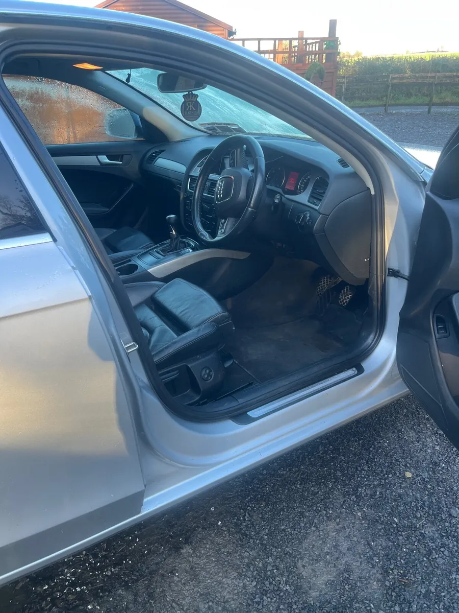 Audi A4 2009 - Image 4