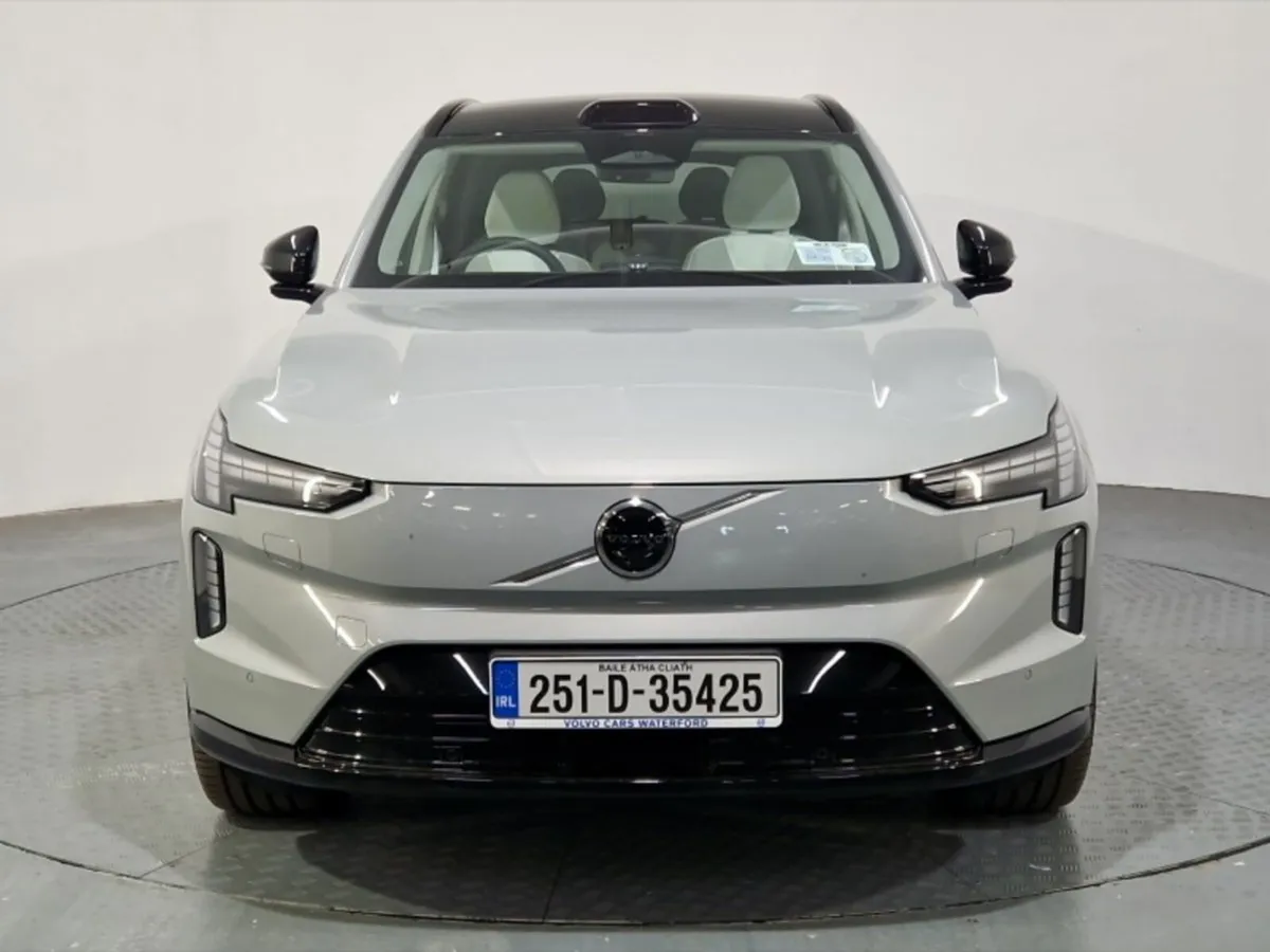 Volvo EX90 Ultra Twin Motor Performance - Image 3