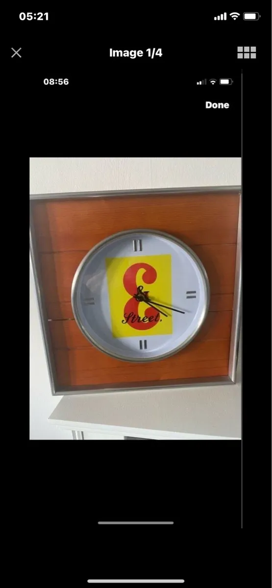 Rare J& B bar Clock - Image 1