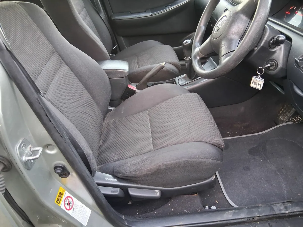 Toyota Corolla 2006 - Image 2