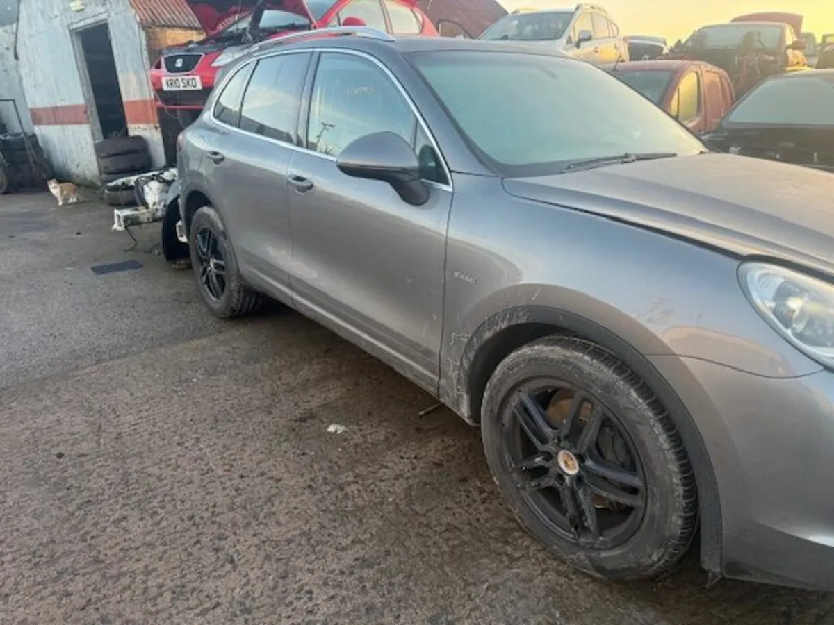 2015 PORSCHE CAYENNE 3.0L-D - Image 3