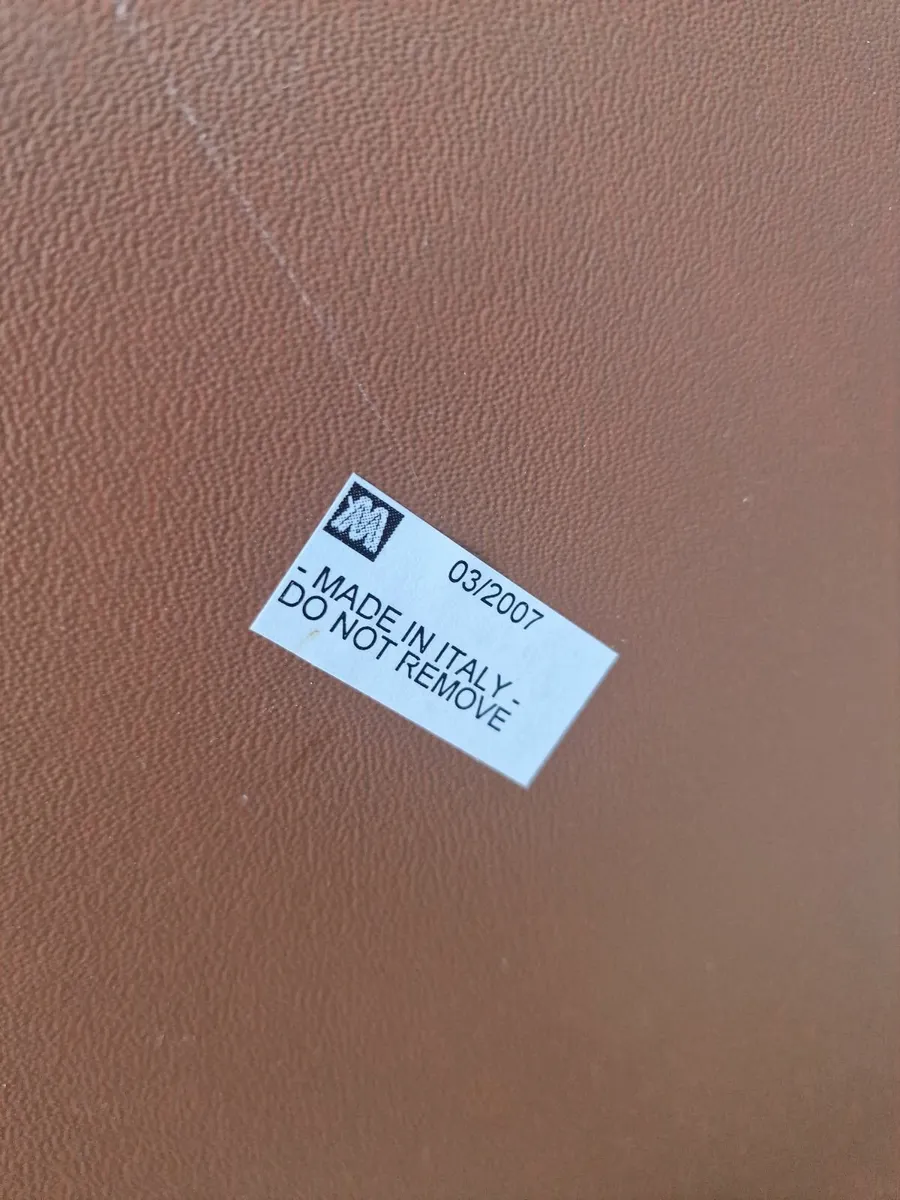 Galss table 2 Italian chairs - Image 2