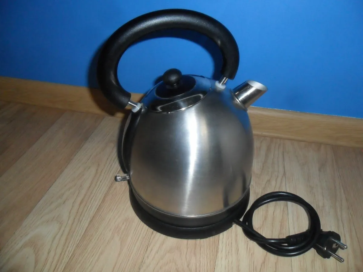 AREBOS AR-HE-WK 3000W Retro Electric Kettle - Image 4