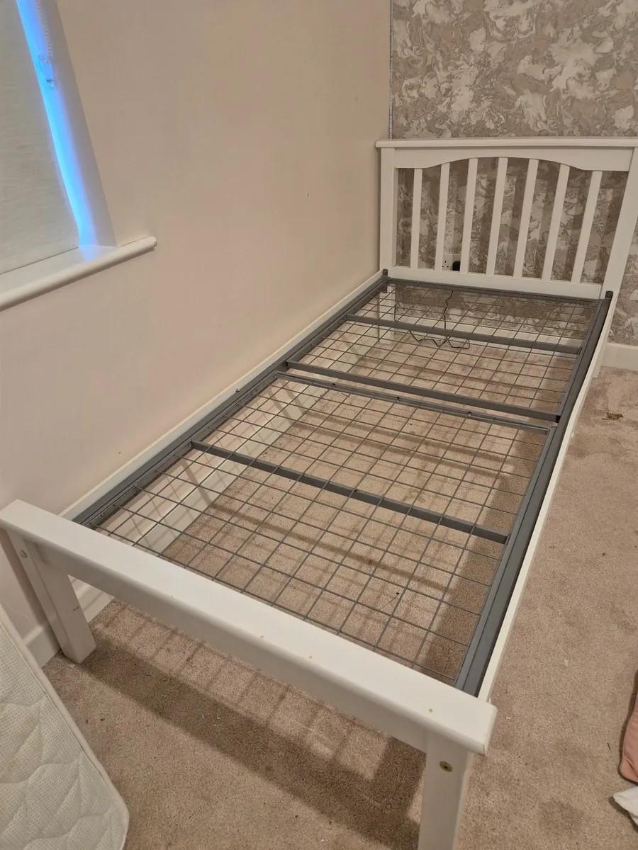 Single Timber Frame Bed (White) - Image 2