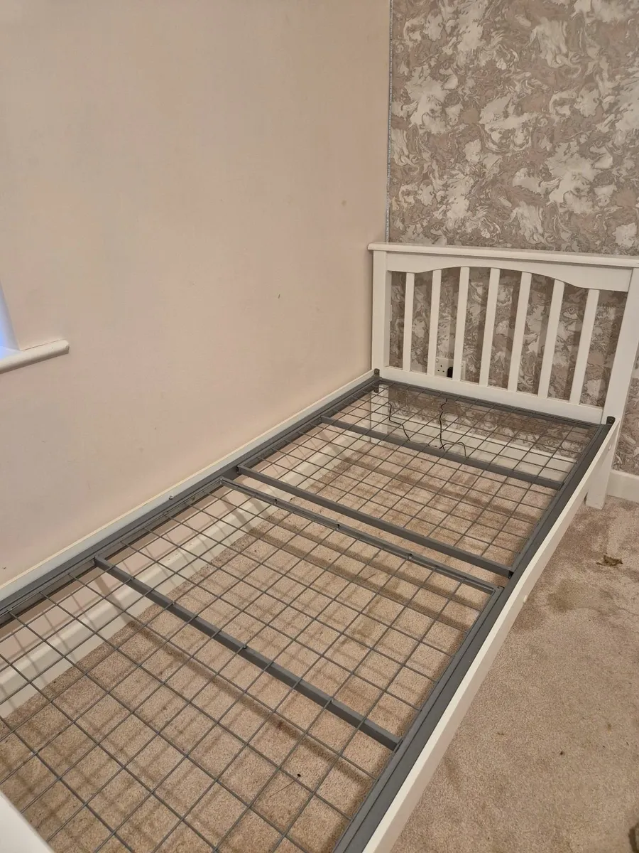 Single Timber Frame Bed (White) - Image 3