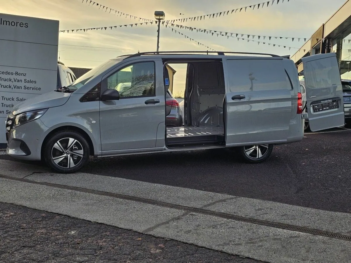 Mercedes-Benz Vito 119LWB SELECT AUTOMATIC - Image 2