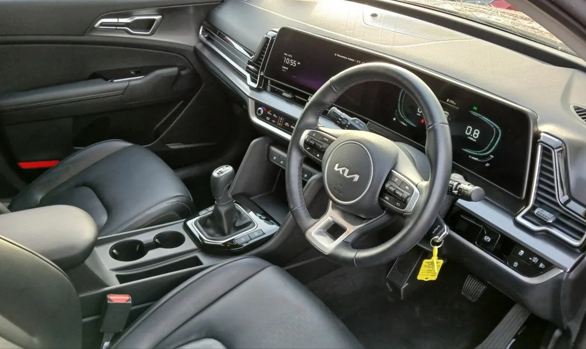 Kia Sportage K3 1.6 TDI **REAR VIEW CAMERA, LEATHE - Image 3