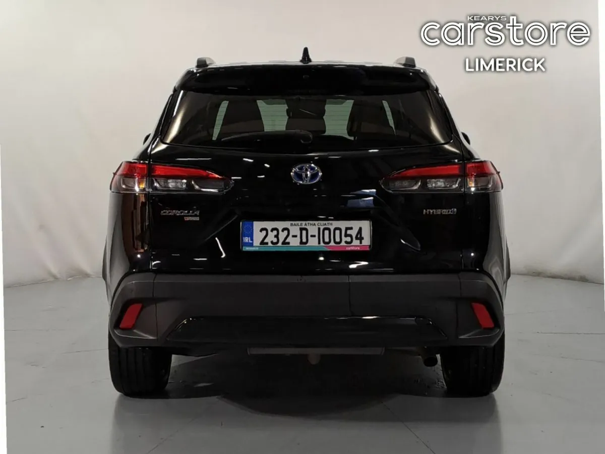 Toyota Corolla Cross 2.0 Hybrid GRS Hatchback - Image 4