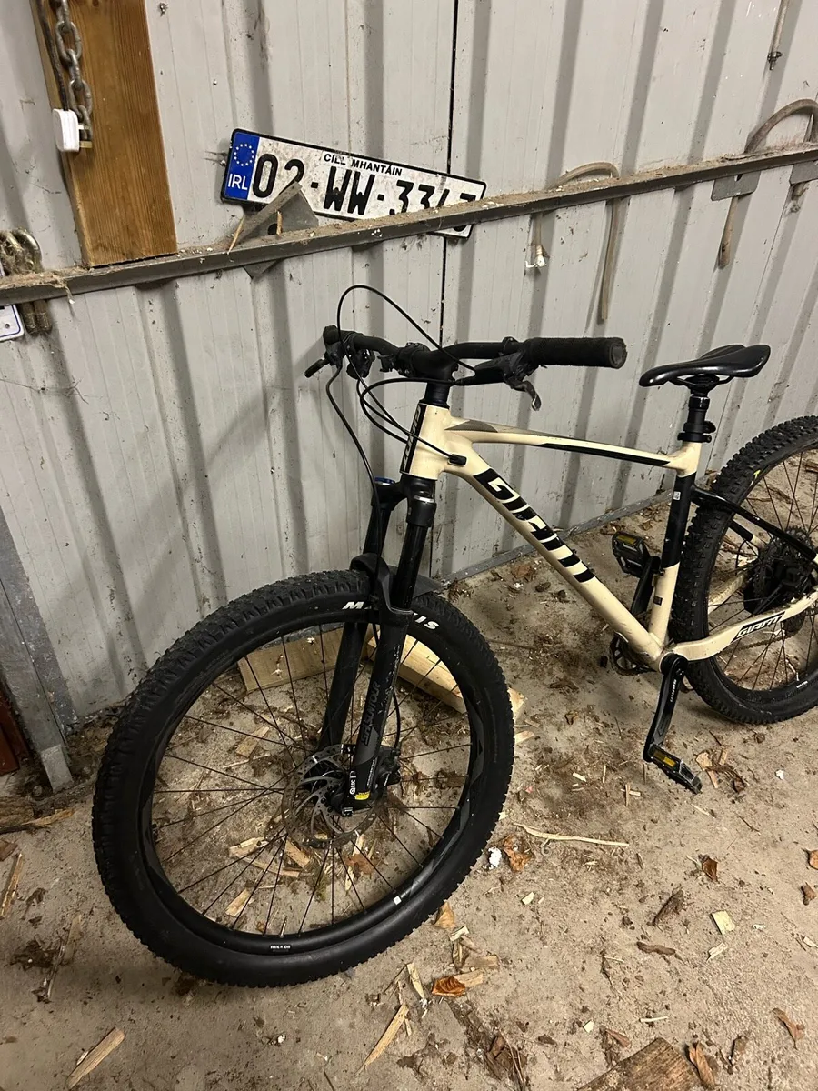 Giant fathom hardtail mountain bike - Image 3