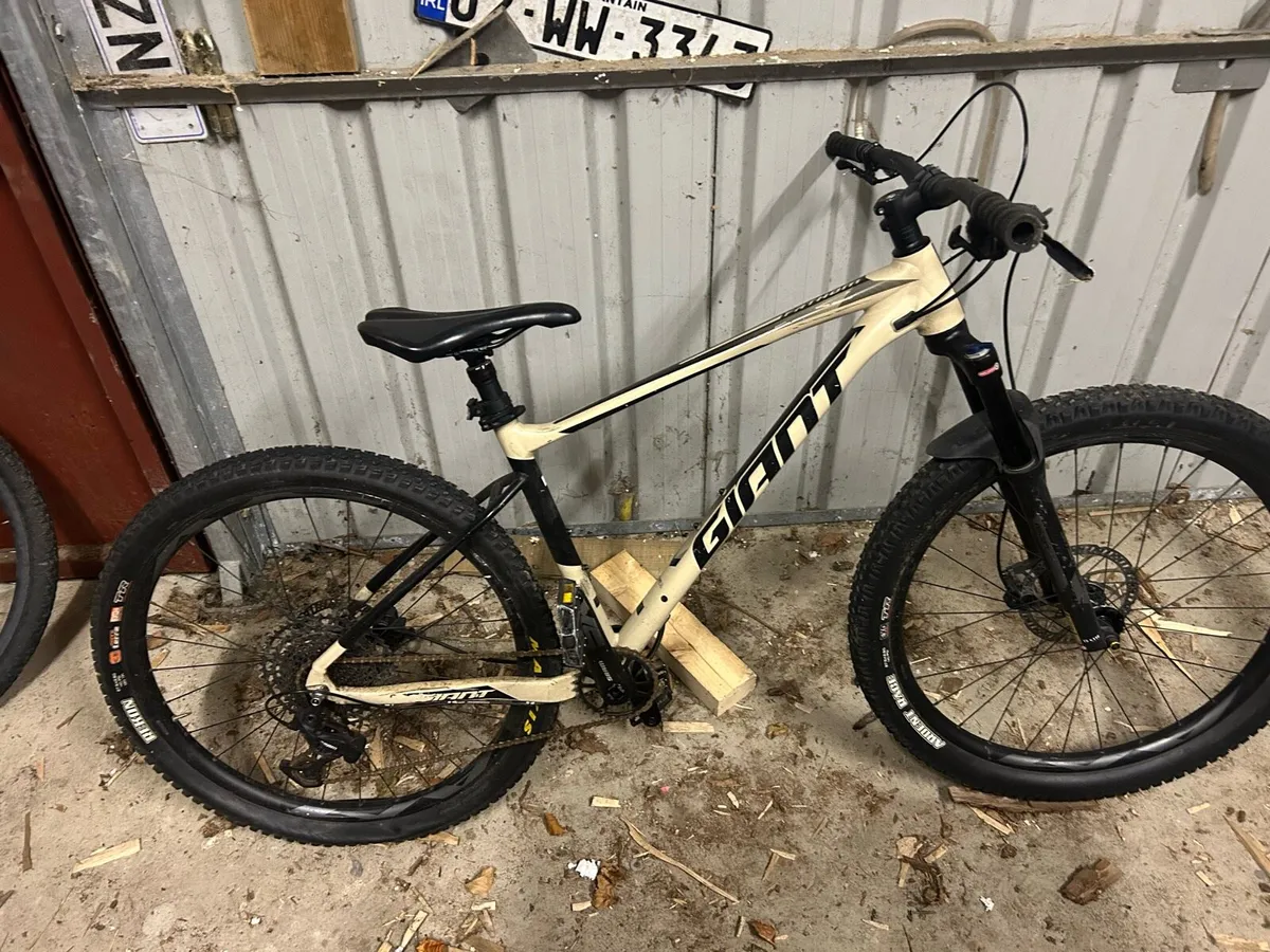 Giant fathom hardtail mountain bike - Image 4