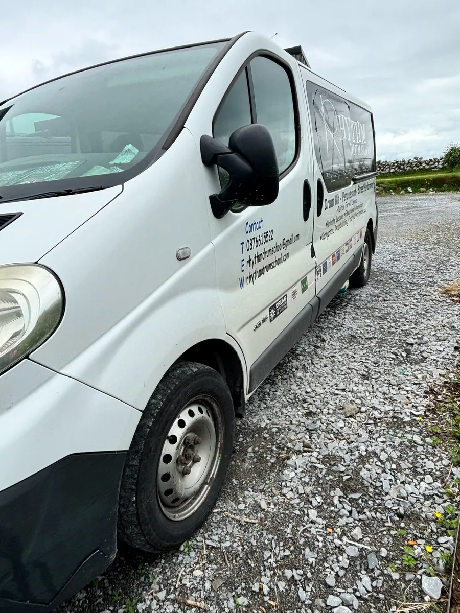 Nissan Primistar crew cab van - Image 3