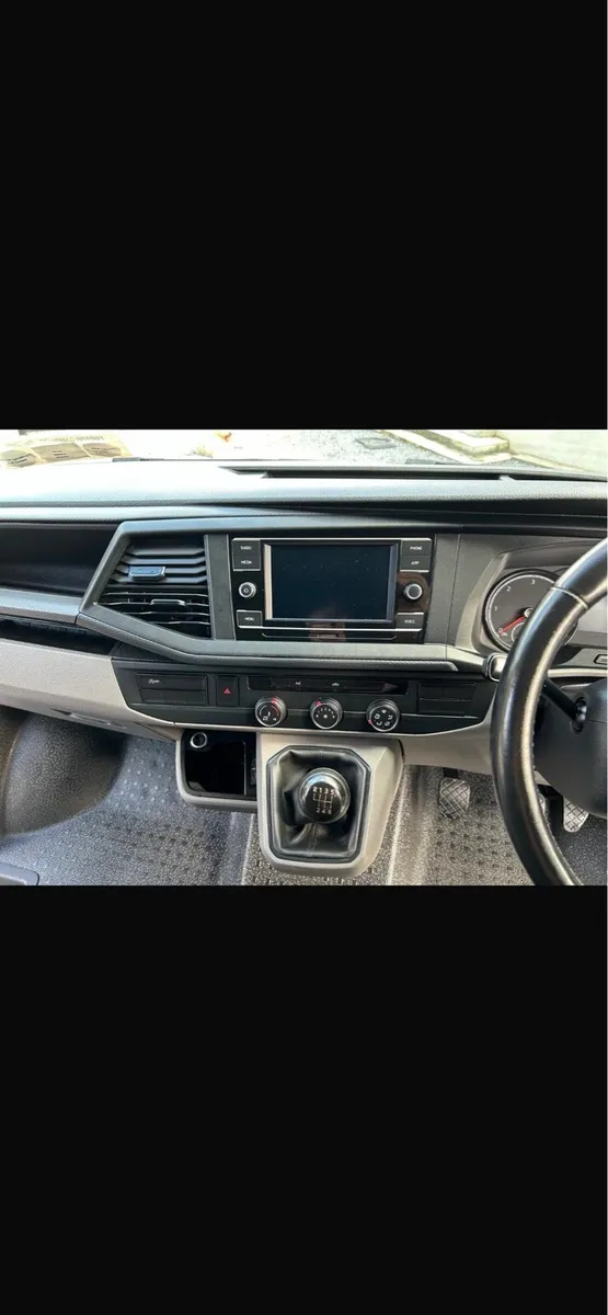 Volkswagen Transporter - Image 4