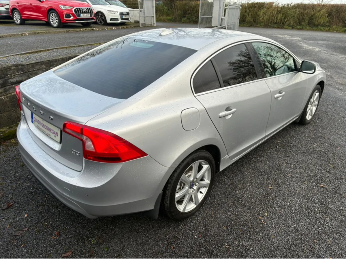 Volvo S60 2.0 D3 SE LUXURY NAV S/S 150 BHP - Image 2