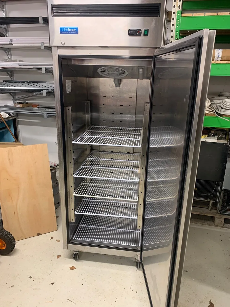 Commercial fridge - Image 2