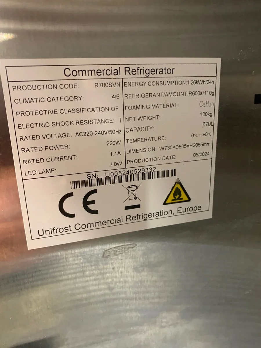 Commercial fridge - Image 4
