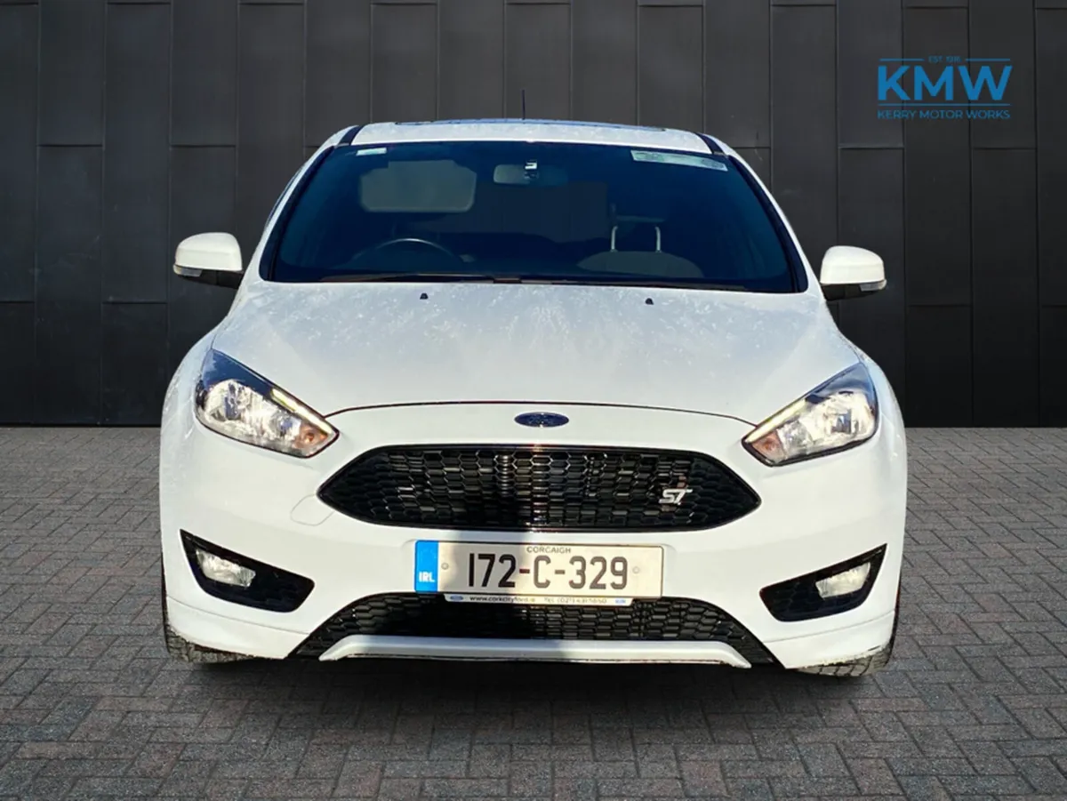 Ford Focus ST-Line 2.0 TDCI 150BHP... 18 Alloys + - Image 3