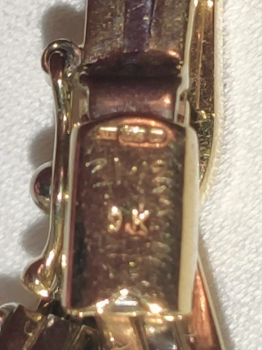 STRIPED WHITE & YELLOW GOLD, 9CT 11.19g Bangle ! - Image 4