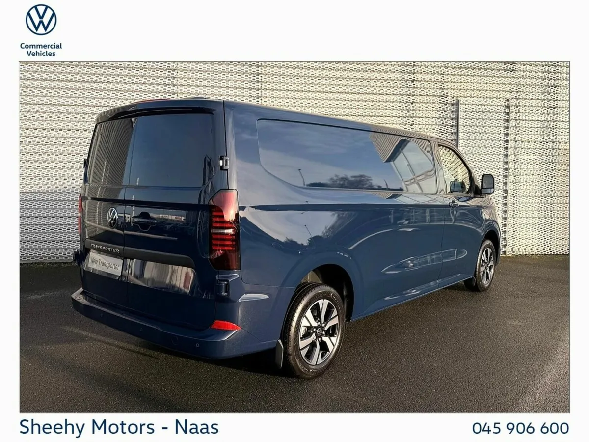 Volkswagen Transporter TRENDLINE PLUS LWB 150HP MA - Image 3