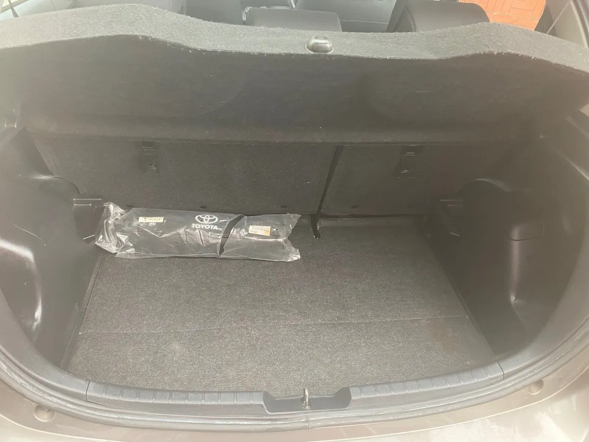 Toyota Yaris 2018 - Image 4